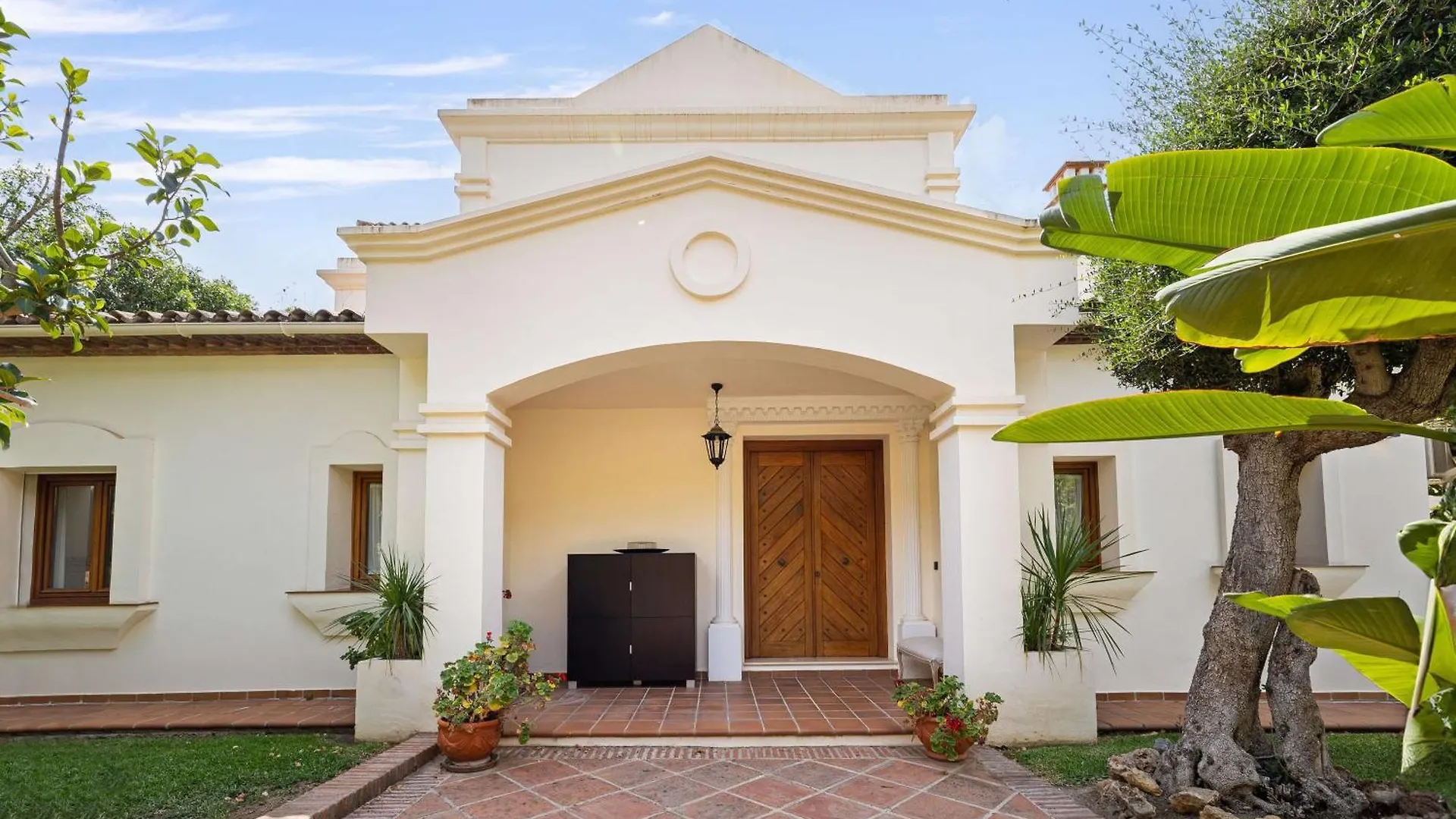 Villa Caramel - Excellent Location In Golden Mile Marbella Spain